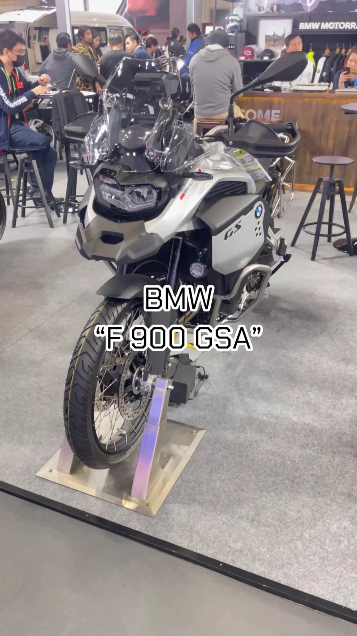 พาชมรถมอเตอร์ไซค์ BMW รุ่น “F 900 GSA” @Motor expo 2024