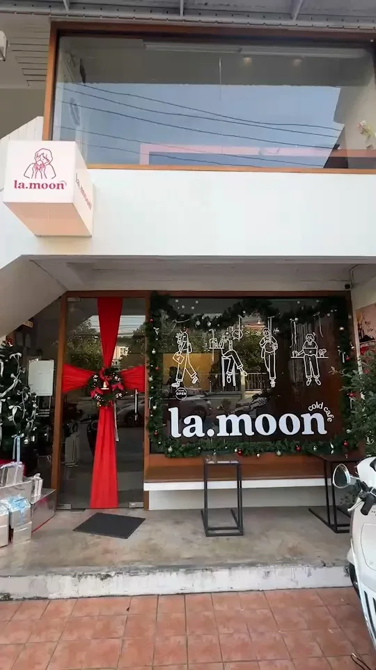 พาเที่ยวคาเฟ่คริสมาสต์ La.moon cold cafe จ.เชียงใหม่