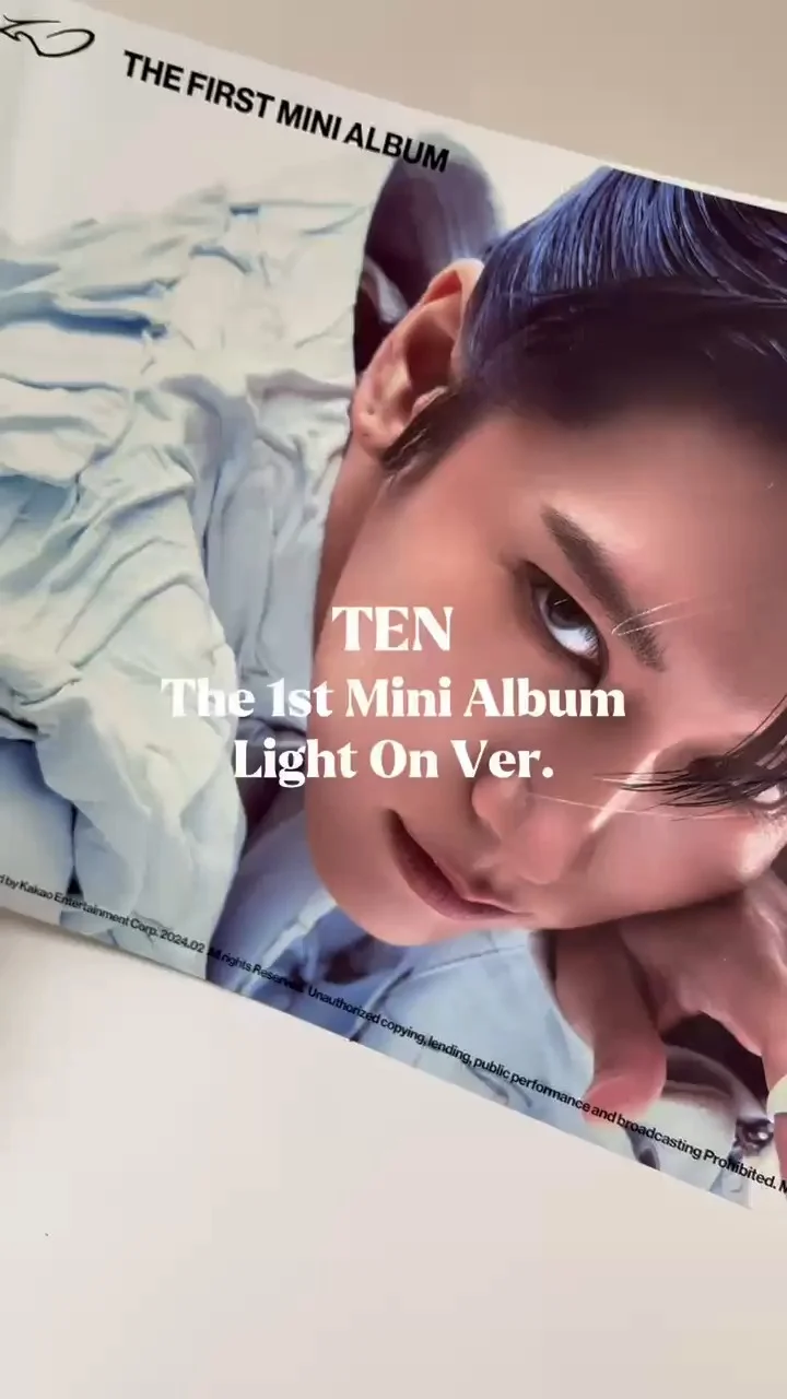รีวิว TEN The 1st Mini Album Light On Ver. เท่บาดใจ