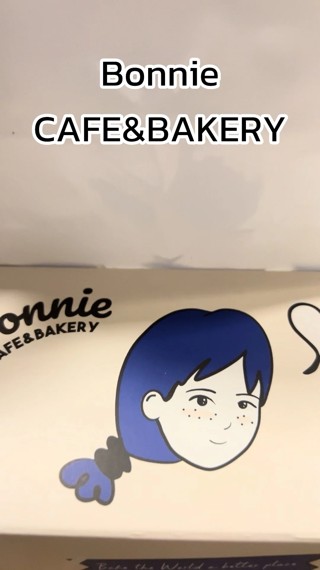รีวิว ขนมเอแคลร์ รส Original จากร้าน Bonnie CAFE&BAKERY