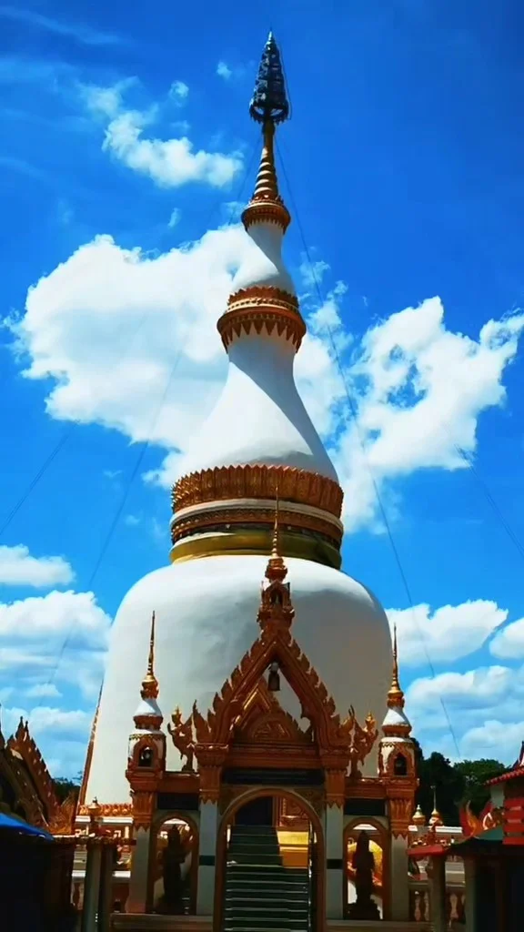 เจดีย์สวย ริมแม่น้ำป่าสัก วัดแก่งคอย สระบุรี