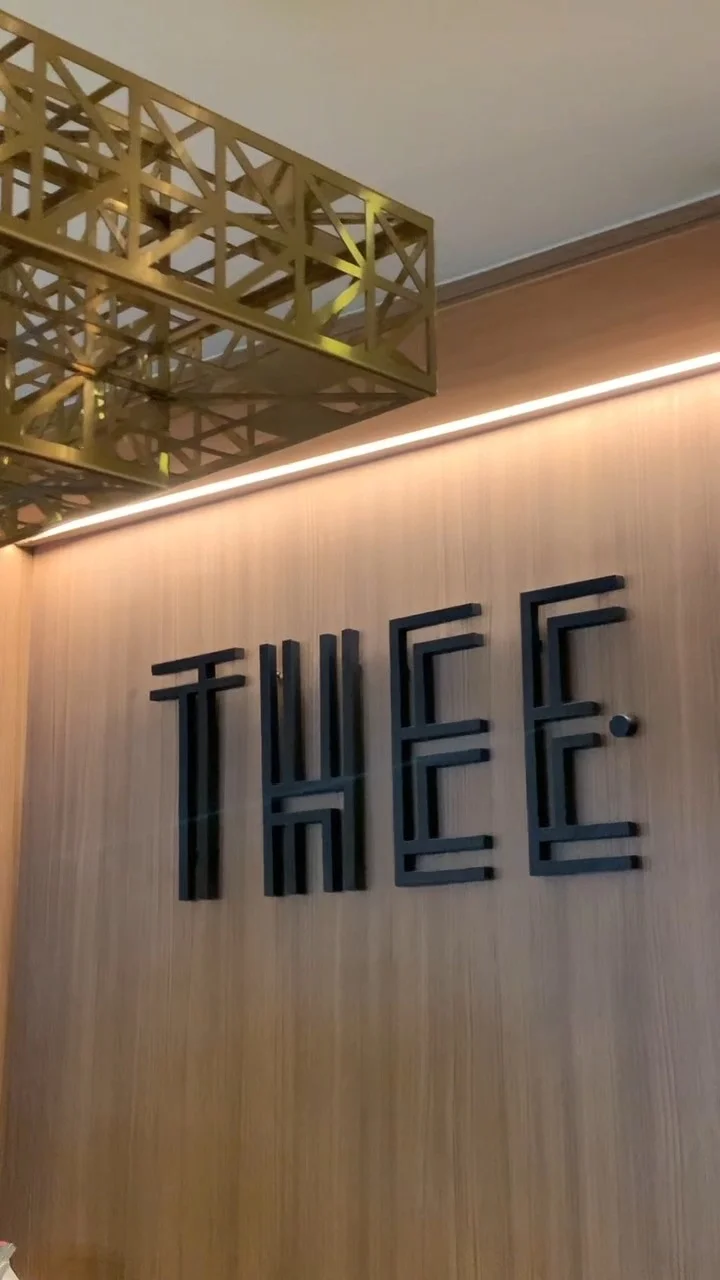 ที่พักใหม่ใจกลางสุขุมวิท 20 THEE Bangkok By TH District
