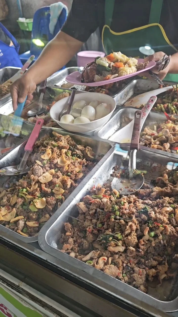 พาไปดูกับข้าวโรงอาหารของโรงเรียน อิ่ม อร่อย ราคาถูก