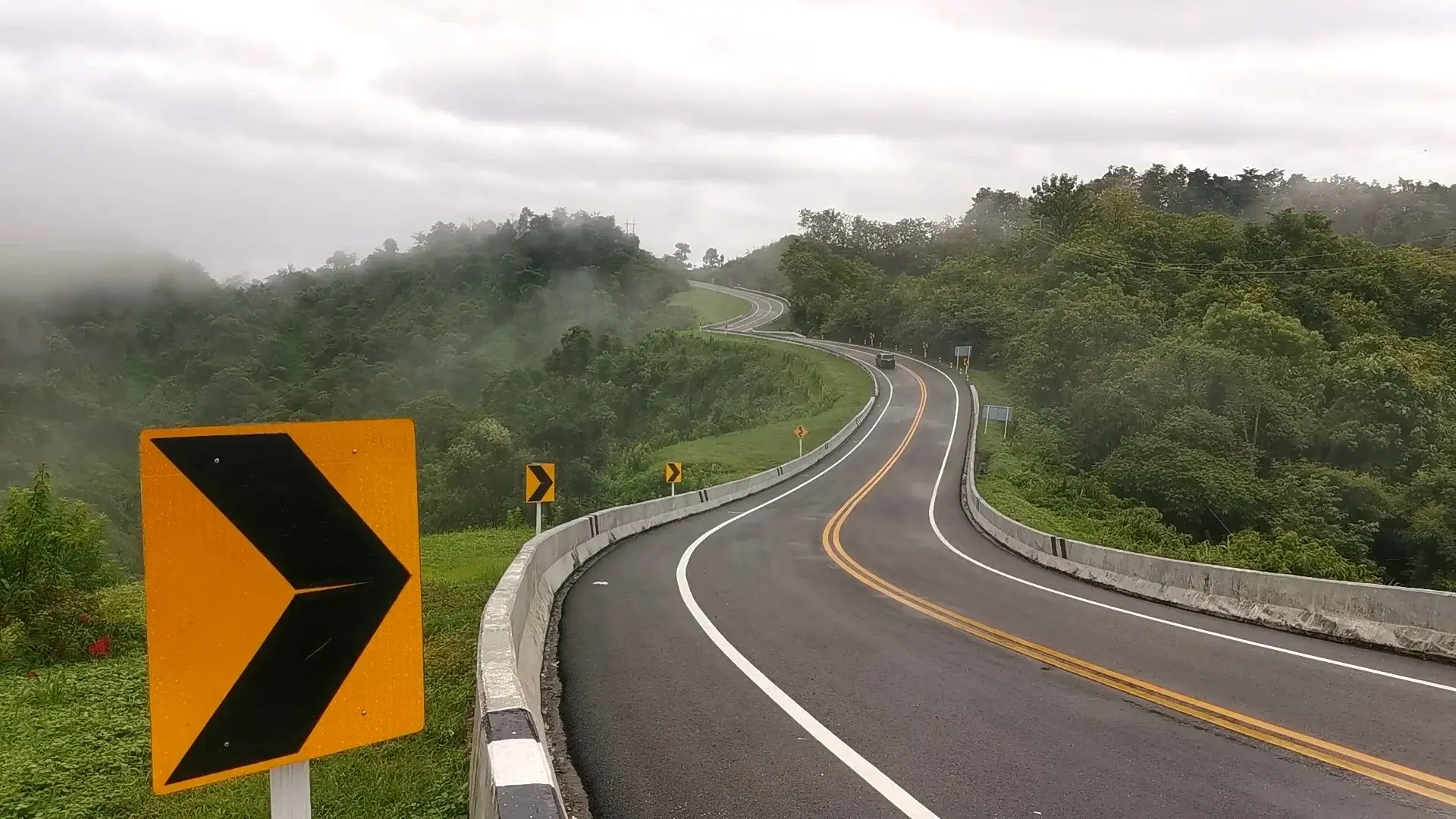 โค้งหมายเลข 3 ในวันที่หมอกหนาๆ สวยมาก